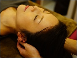 頭蓋骨・顎関節矯正の写真